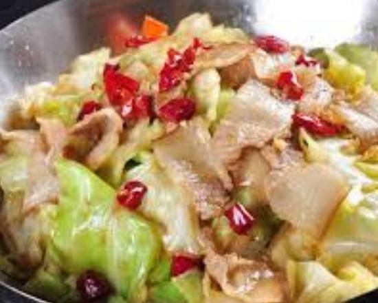 Sliced Pork Shredded With Cabbage 干锅手撕包菜🥜🌶️